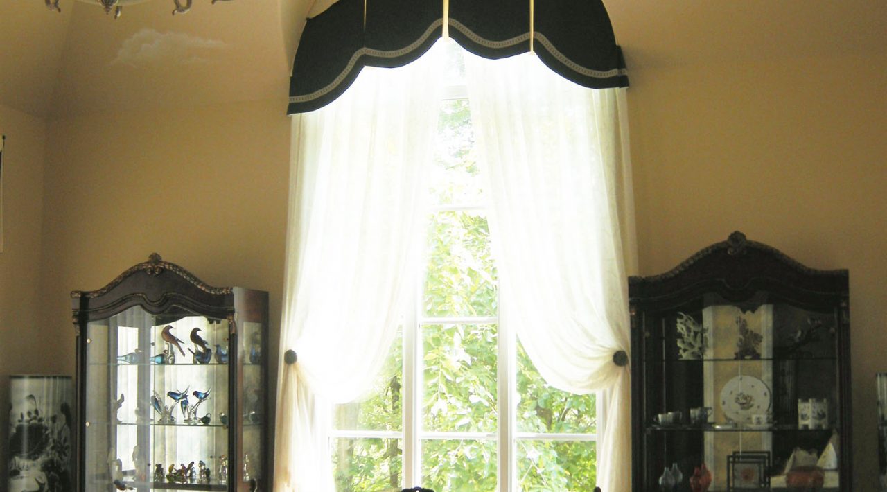 Valance for Arch Window 01